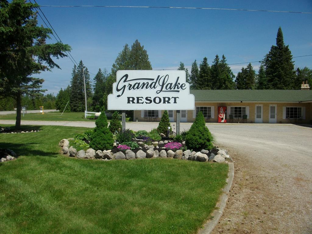 Grand Lake Resort Presque Isle Exterior foto