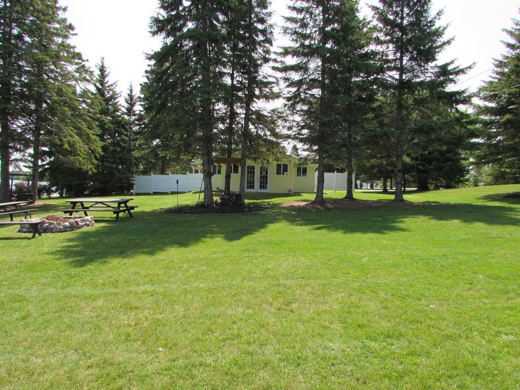 Grand Lake Resort Presque Isle Exterior foto
